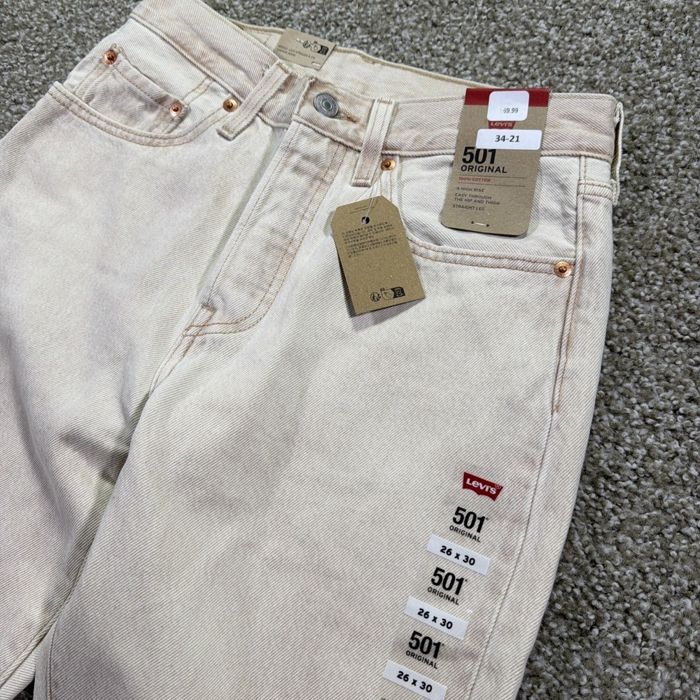 NWOT - Levi's 501 High Rise Jeans in Off-White/Cream